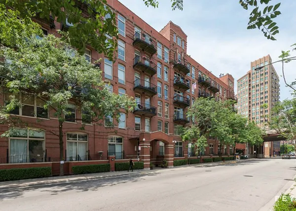 $1,445,000 | 550 North Kingsbury Street, Unit 610, Chicago, IL 60654