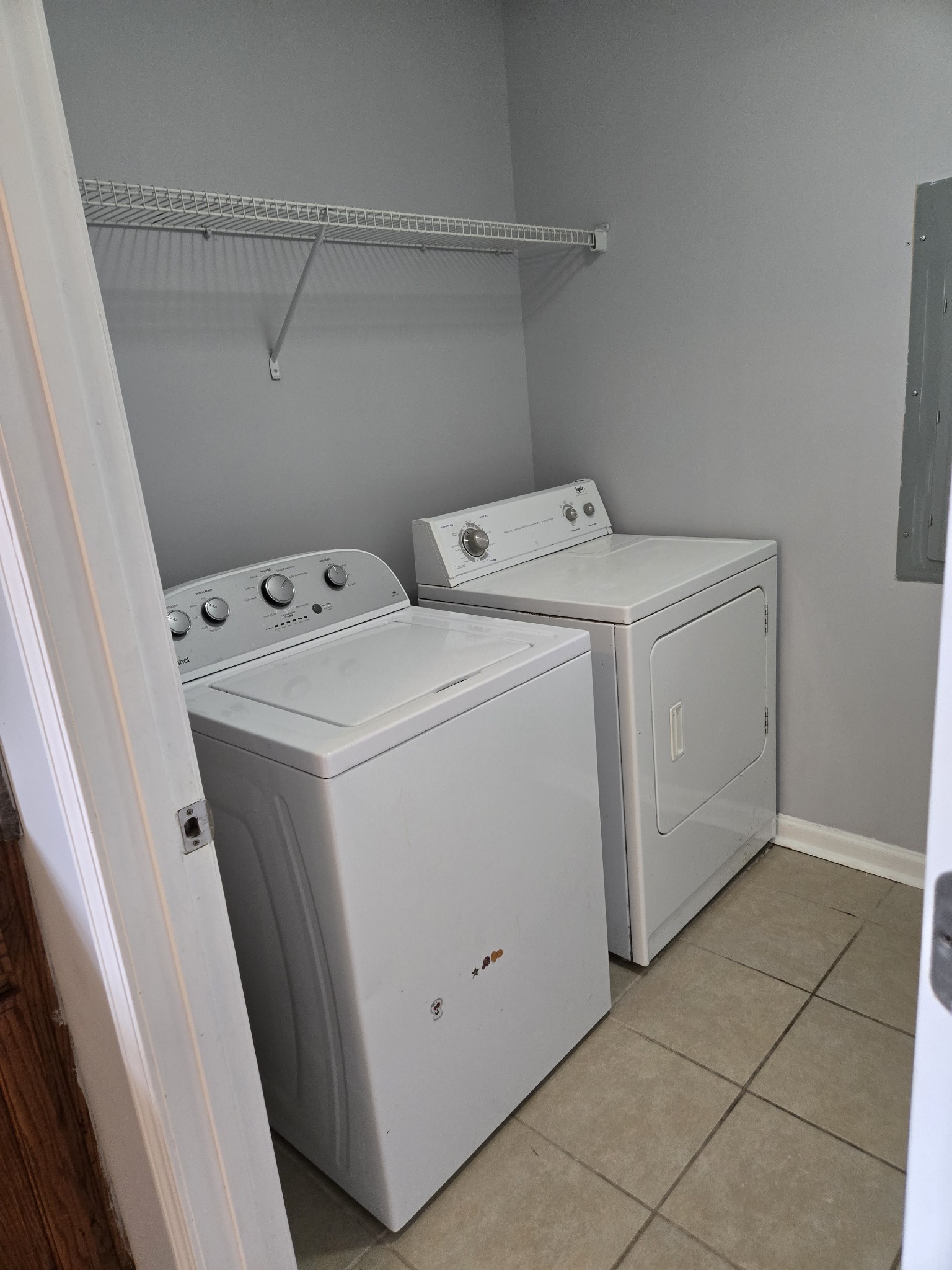 180 Shaub Road Portland, TN 37148 - Photo 11 of 19 a utility room with dryer and washer