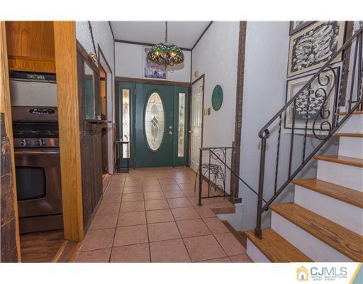 2 Heinrich Road Somerset, NJ 08873 - Photo 2 of 23 Gallery Image 2