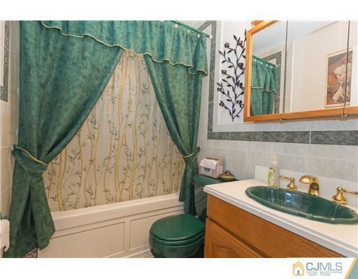 2 Heinrich Road Somerset, NJ 08873 - Photo 18 of 23 Gallery Image 18
