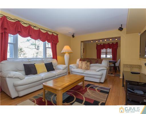 2 Heinrich Road Somerset, NJ 08873 - Photo 3 of 23 Gallery Image 3