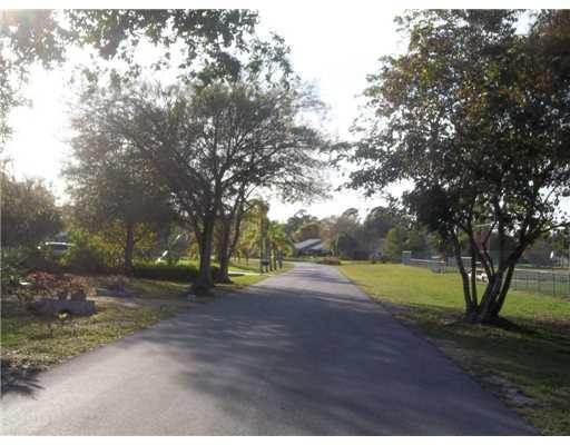 8558 Southwest Tropical Avenue Stuart, FL 34997 - Photo 10 of 10 Gallery Image 10