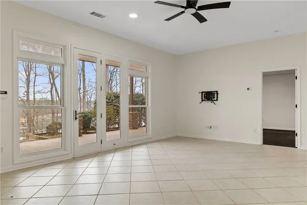 $1,000,100 | 124 South Shore Drive, Fair Play, SC 29643