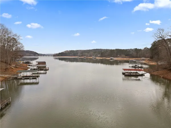 $999,000 | 124 South Shore Drive, Fair Play, SC 29643