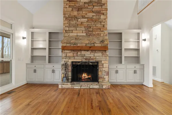 $999,000 | 124 South Shore Drive, Fair Play, SC 29643