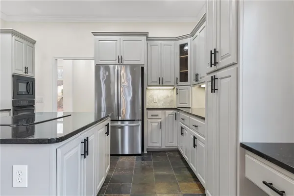 $999,000 | 124 South Shore Drive, Fair Play, SC 29643