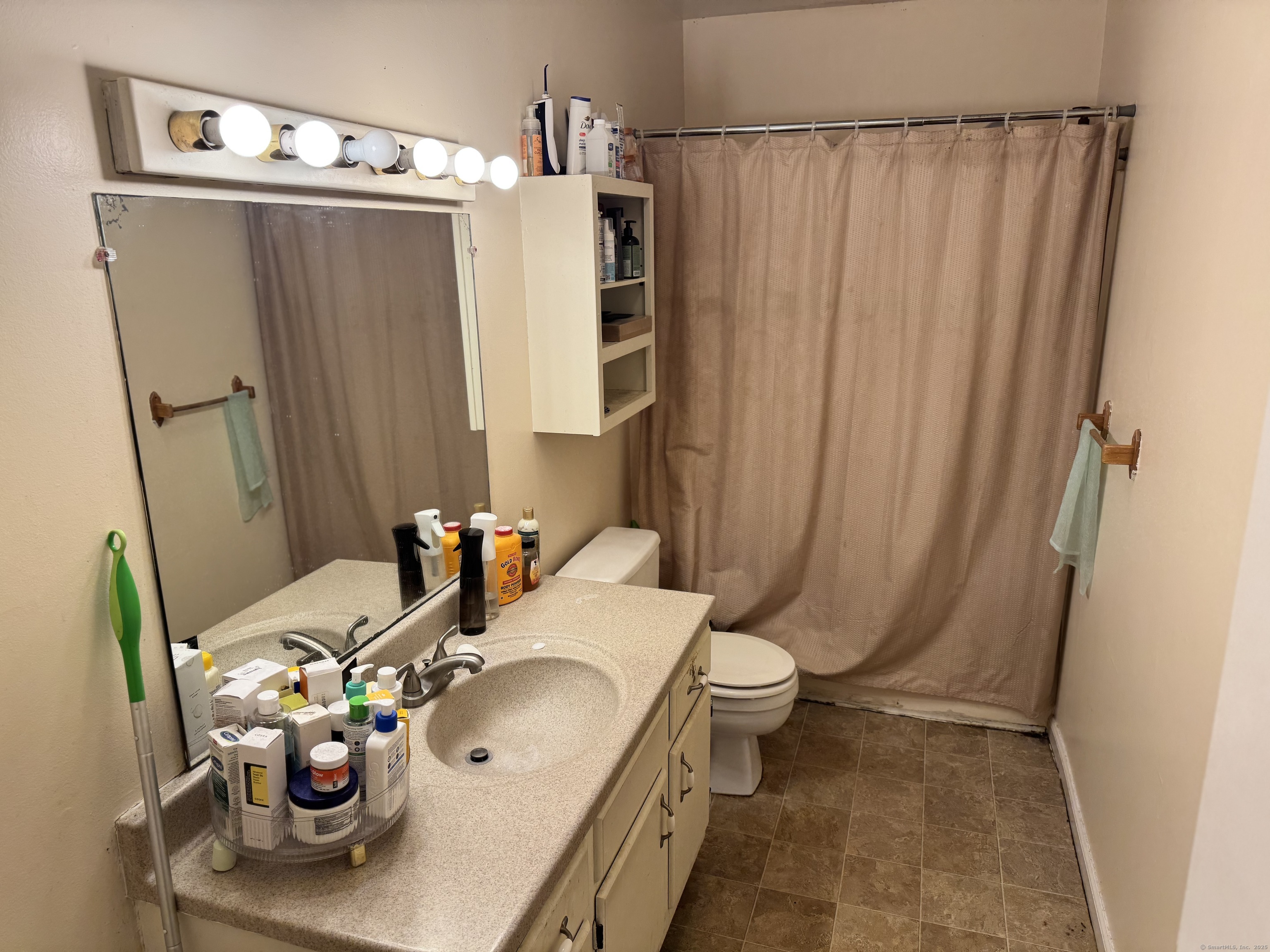 519 Scott Road, Unit 60 Waterbury, CT 06705 - Photo 20 of 31