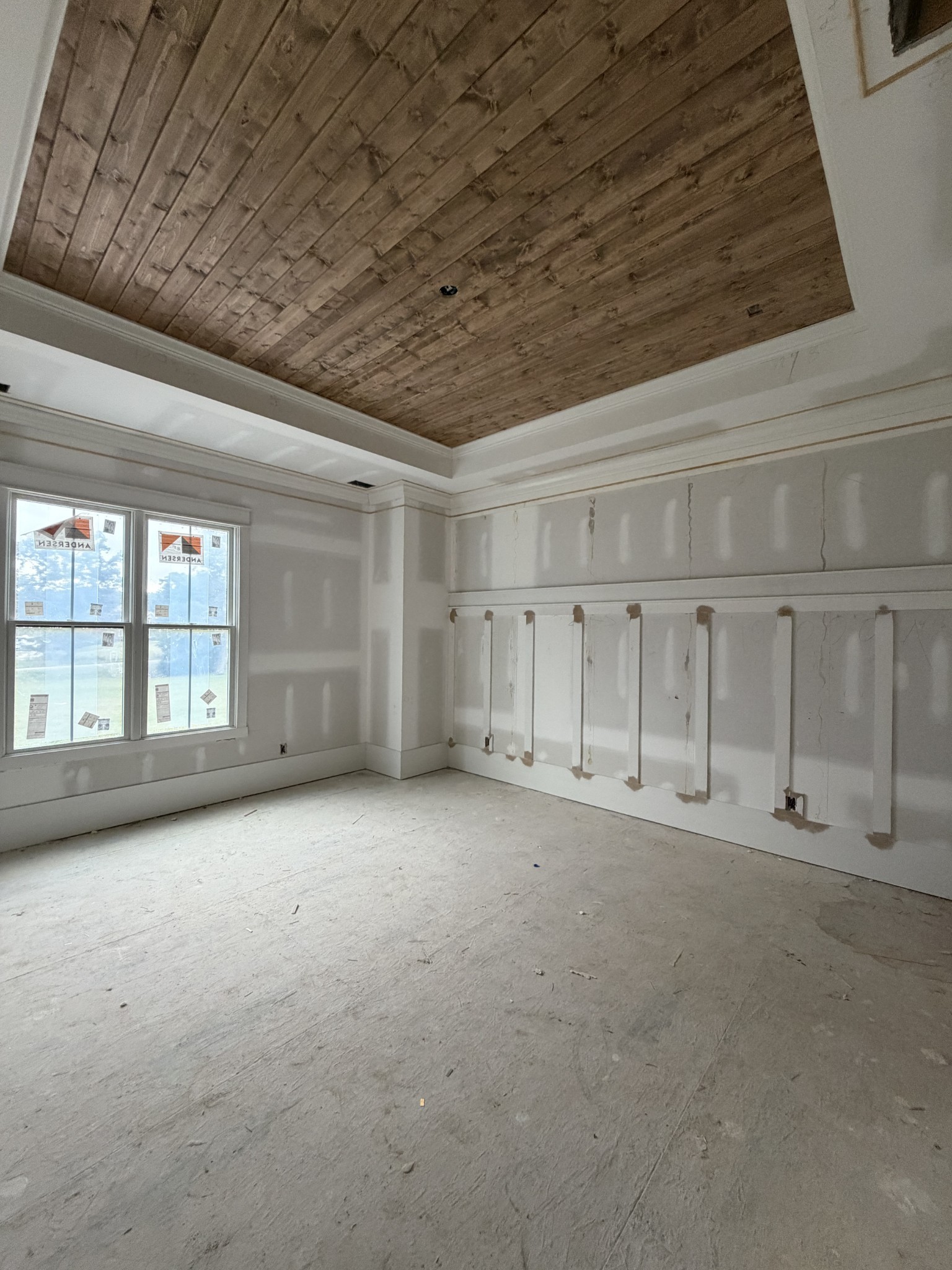 3725 Ledford Mill Road Wartrace, TN 37183 - Photo 18 of 28 a view of an empty room with a window