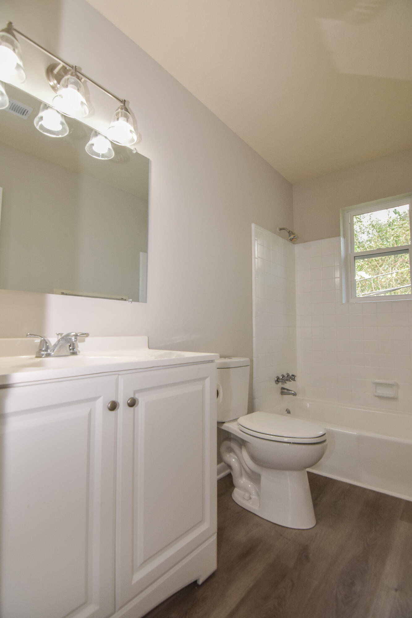 1724 Ashley Hall Road, Unit D Charleston, SC 29407 - Photo 7 of 9 1731 Avalon-09