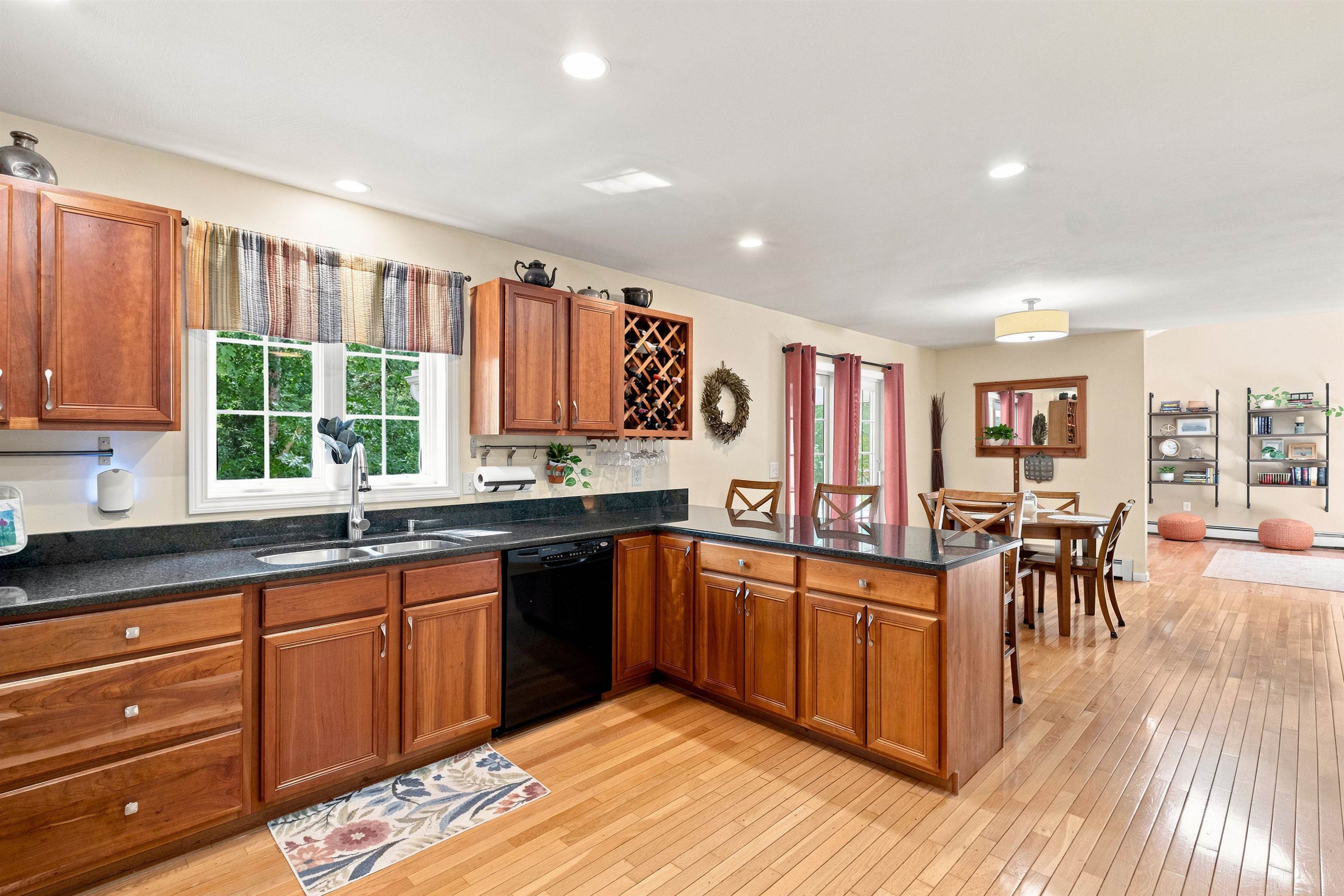 125 Walnut Hill Road Derry, NH 03038 - Photo 30 of 60