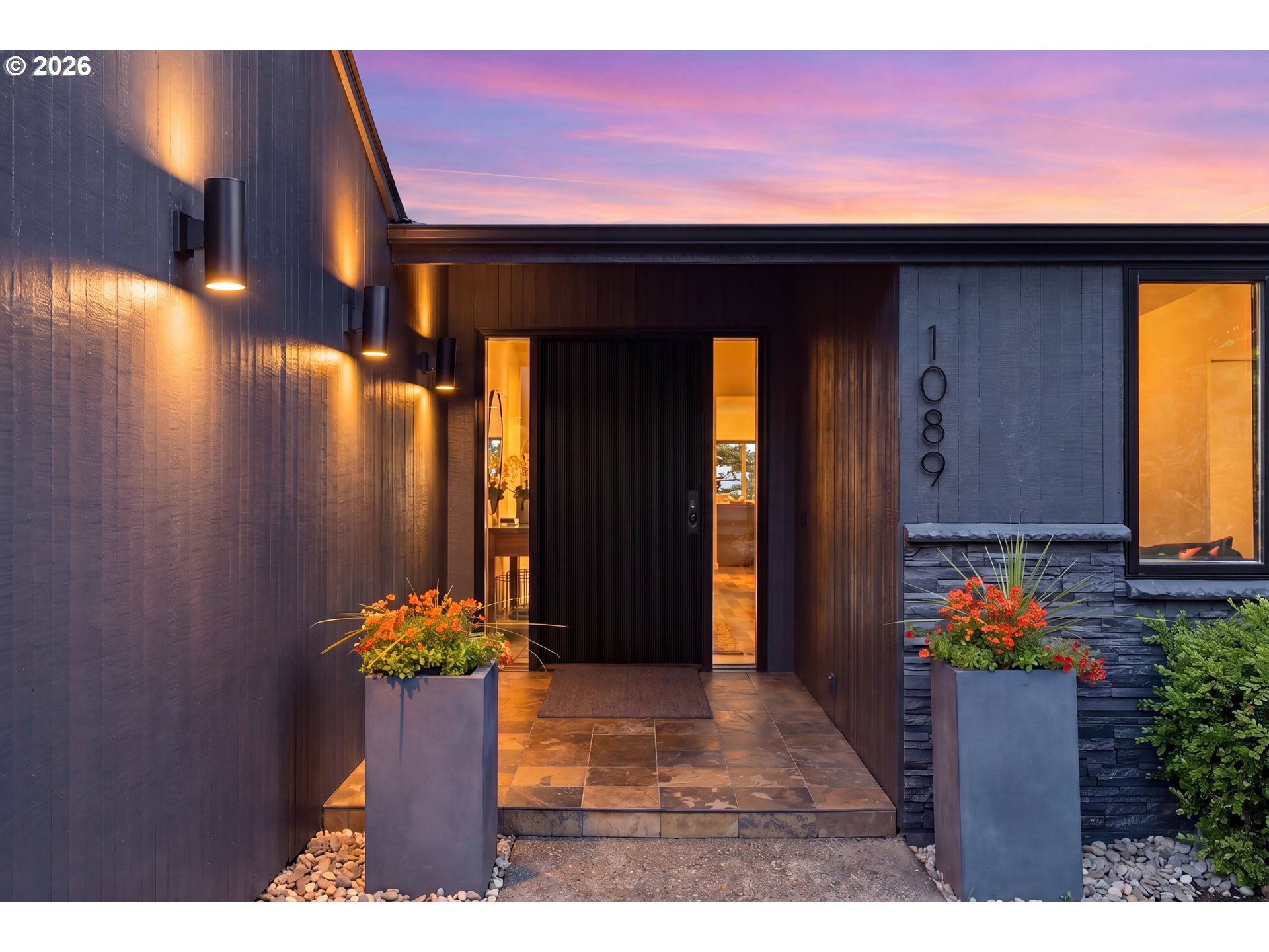 1089 Southwest Summit View Drive Portland, OR 97225 - Photo 4 of 44