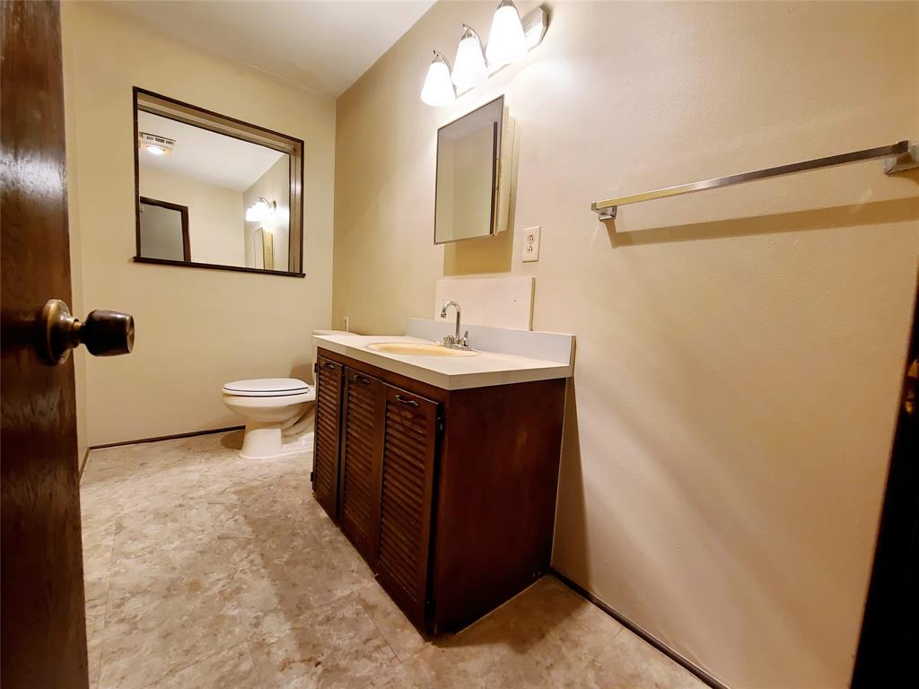 9867 Carnegie Place Dallas, TX 75228 - Photo 13 of 23