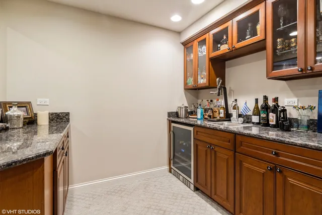 $6,500 | 2016 Valor Court, Unit 1, Glenview, IL 60026