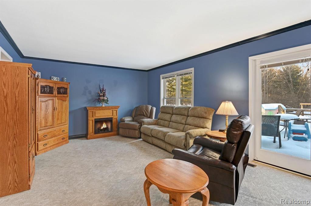 8216 Corunna Road Flint, MI 48532 - Photo 8 of 33