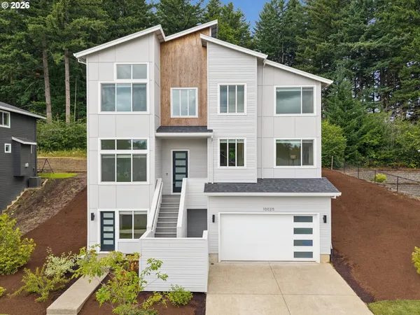$895,000 | 10025 Southeast Nicholas Drive, Happy Valley, OR 97086