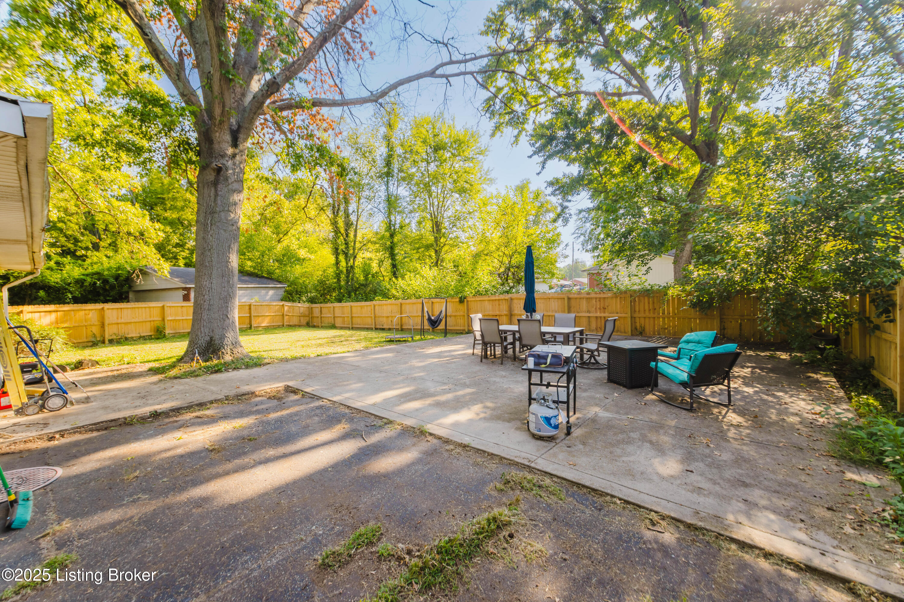6311 Hunters Grove Road Louisville, KY 40216 - Photo 25 of 36 6311 Hunters Grove Rd-35