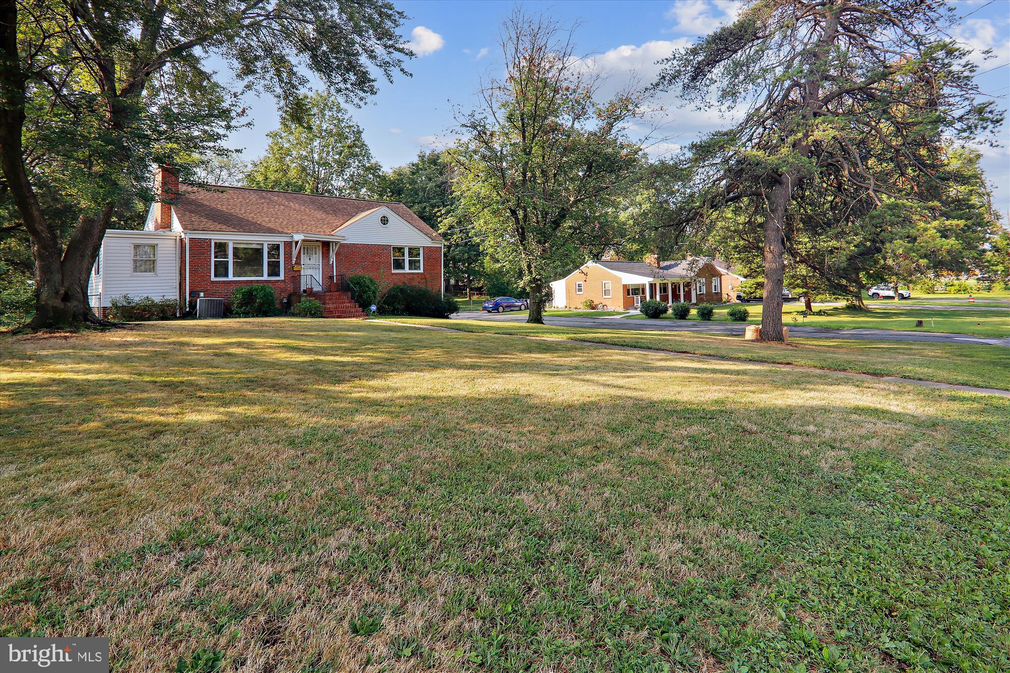 9237 Riggs Road Adelphi, MD 20783 - Photo 3 of 57