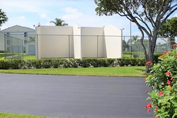 $1,999 | 1109 Green Pine Boulevard, Unit B2, West Palm Beach, FL 33409