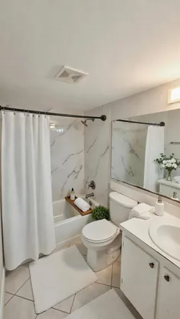 $1,999 | 1109 Green Pine Boulevard, Unit B2, West Palm Beach, FL 33409