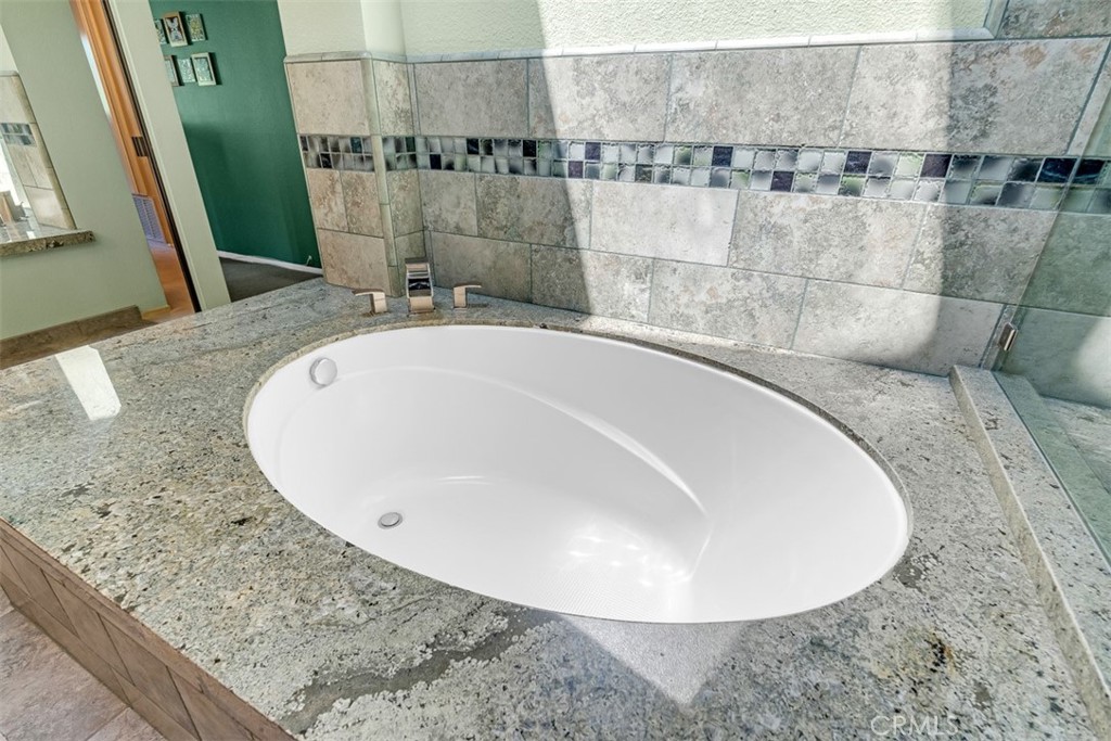 1409 Bodega Way, Unit 5 Diamond Bar, CA 91765 - Photo 21 of 32