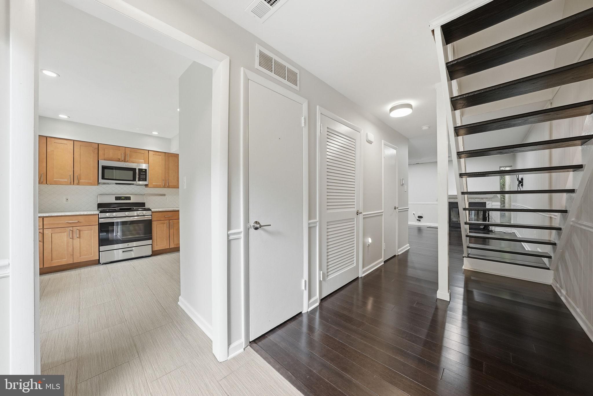 11926 Escalante Court Reston, VA 20191 - Photo 12 of 34