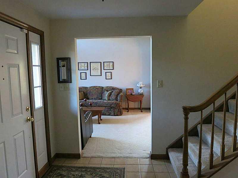 206 Waugaman Road Harrison City, PA 15636 - Photo 17 of 24 Entry/Foyer.