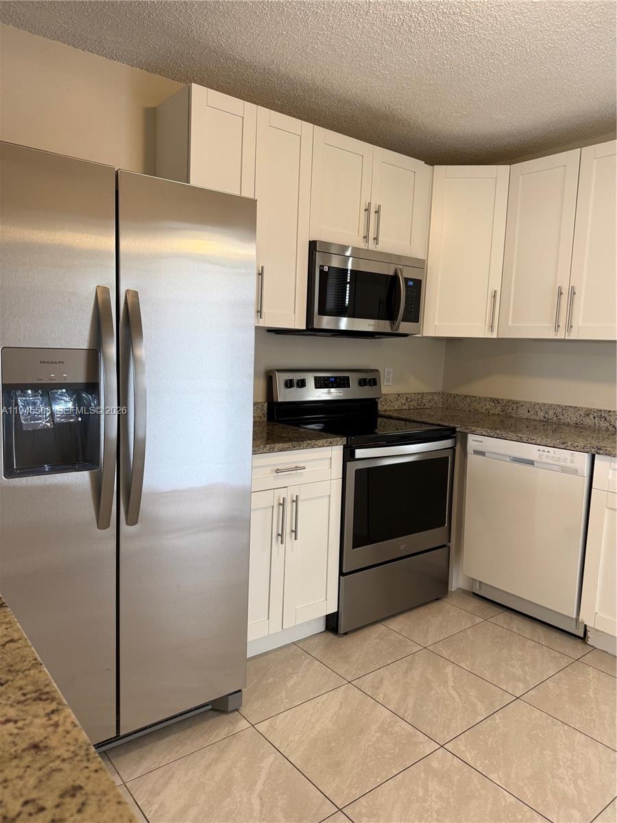 9273 Southwest 8th Street, Unit 411 Boca Raton, FL 33428 - Photo 3 of 19