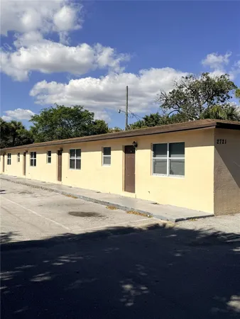 $1,750 | 2721 Avenue South, Unit D4, Riviera Beach, FL 33404
