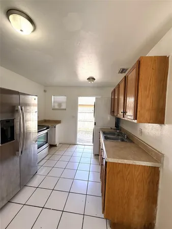 $1,750 | 2721 Avenue South, Unit D4, Riviera Beach, FL 33404