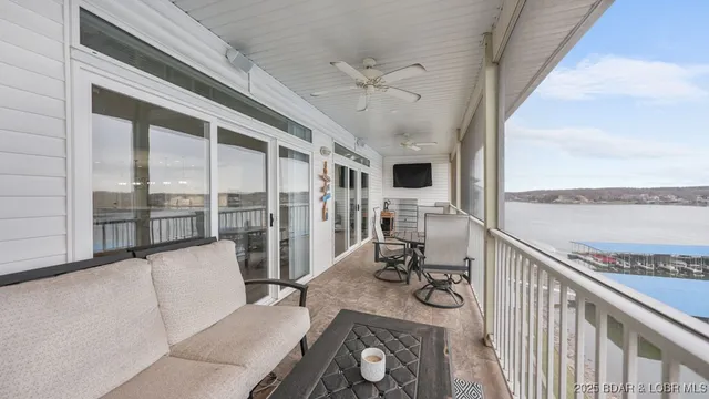 $1,050,000 | 5450 Christopher Drive, Unit 243, Osage Beach, MO 65065