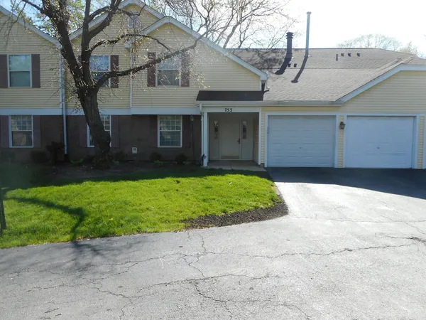 $250,000 | 753 Candleridge Court, Unit C2, Bartlett, IL 60103