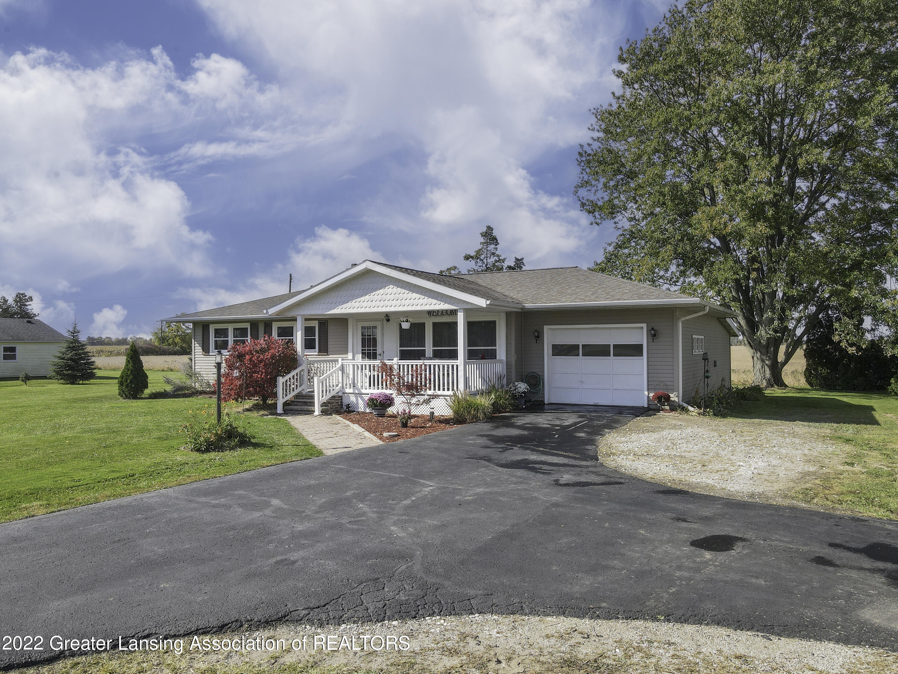 8863 North Hartel Road Grand Ledge, MI 48837 - Photo 21 of 26 8863_Hartel_Rd_123-Edit