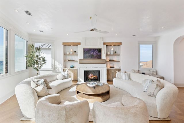 $8,300,000 | 31 Sea Walk Circle, Santa Rosa Beach, FL 32459