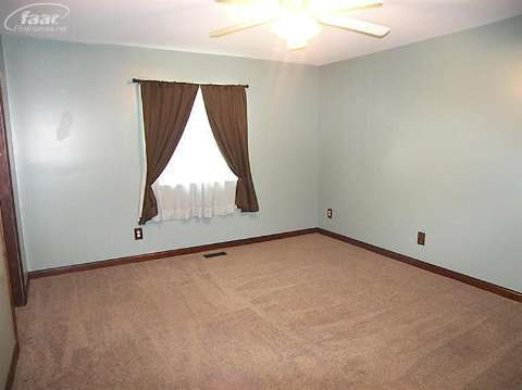 4500 Elms Road Flushing, MI 48433 - Photo 12 of 24 20418753-11.JPG
