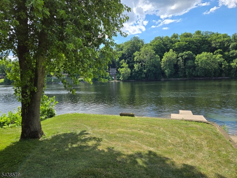 2967 River Road Phillipsburg, NJ 08865 - Photo 1 of 42