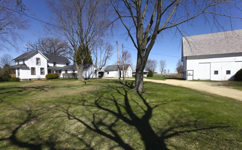 3968 Hunter Road Poplar Grove, IL 61065 - Photo 5 of 25 a view of a house with a yard