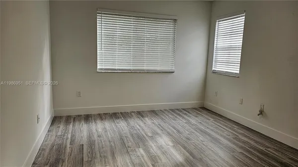 $2,000 | 8040 North Nob Hill Road, Unit 303, Tamarac, FL 33321