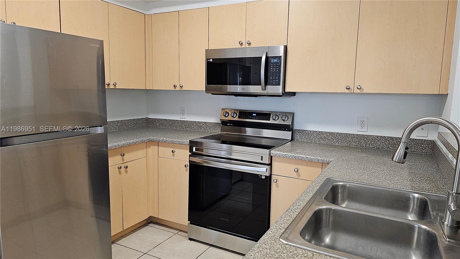 8040 North Nob Hill Road, Unit 303 Tamarac, FL 33321 - Photo 18 of 31