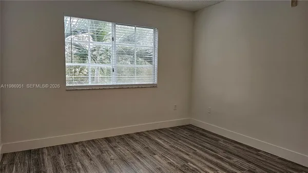 $2,000 | 8040 North Nob Hill Road, Unit 303, Tamarac, FL 33321