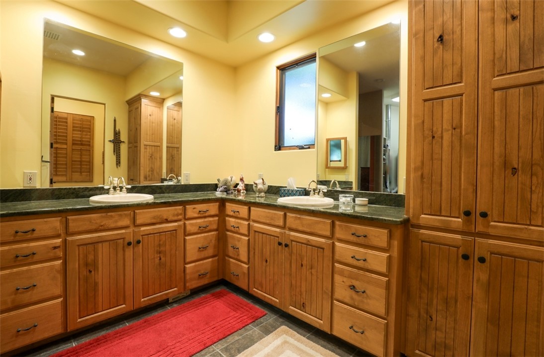 3 Horizon Pointe Lane Salem, SC 29676 - Photo 8 of 30 This spacious bathroom offers dual vanities and ample storage, providing comfort and functionality.