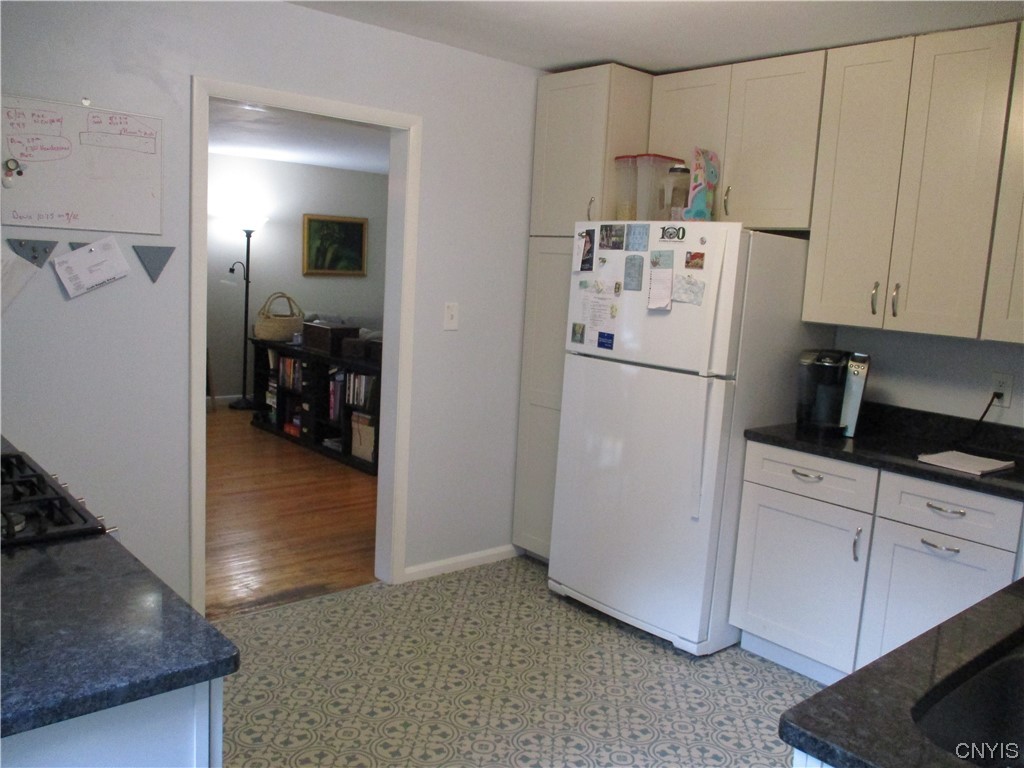 208 Eureka Drive Manlius, NY 13104 - Photo 14 of 21