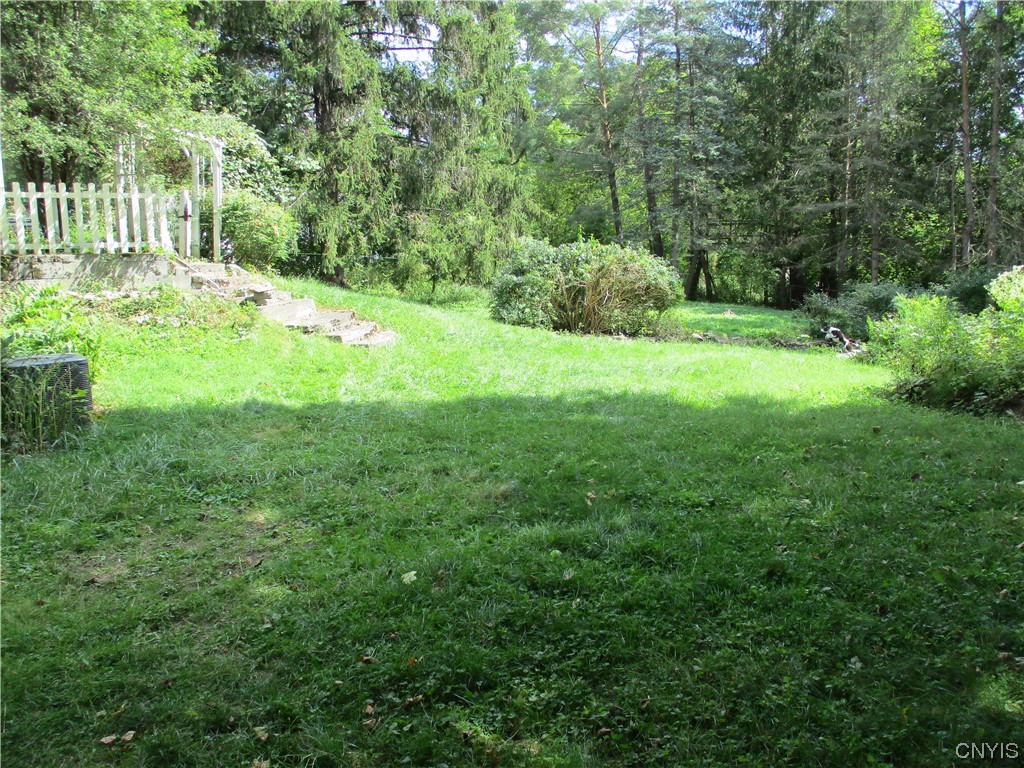 208 Eureka Drive Manlius, NY 13104 - Photo 2 of 21