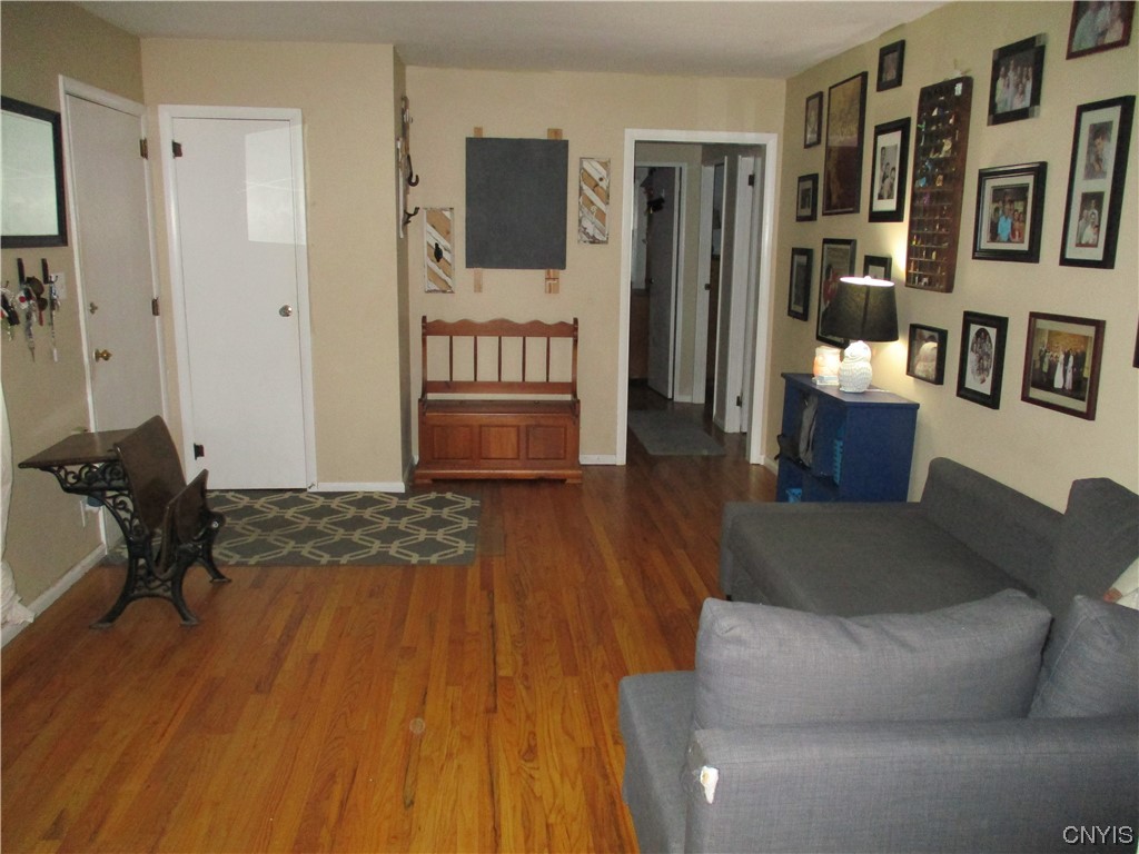 208 Eureka Drive Manlius, NY 13104 - Photo 7 of 21