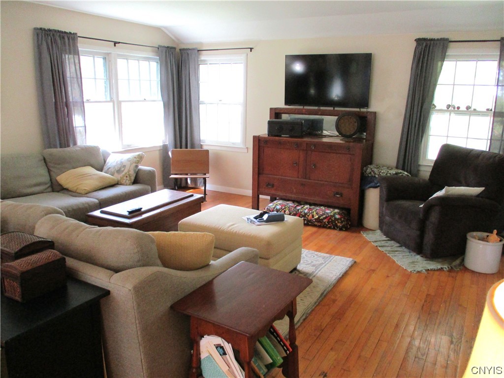 208 Eureka Drive Manlius, NY 13104 - Photo 9 of 21