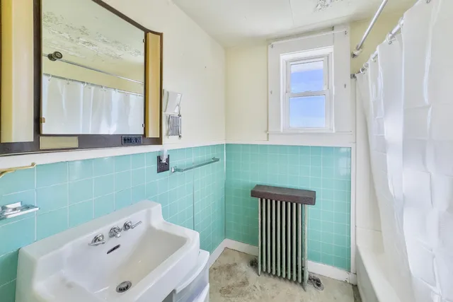 $349,000 | Undisclosed Address, Thomaston, ME 04861