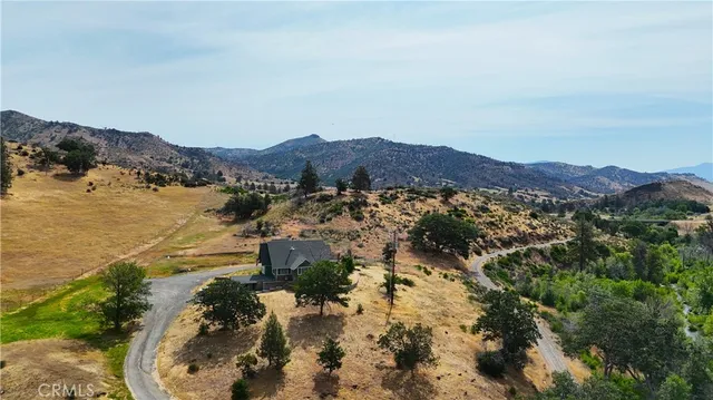 $325,000 | 405 Old Cottonwood Creek Road, Hornbrook, CA 96044