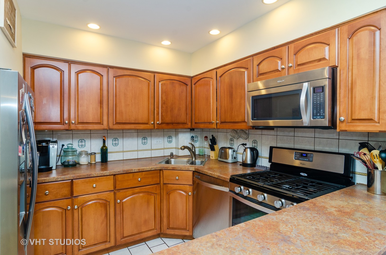 1707 West Chase Avenue, Unit B Chicago, IL 60626 - Photo 3 of 10