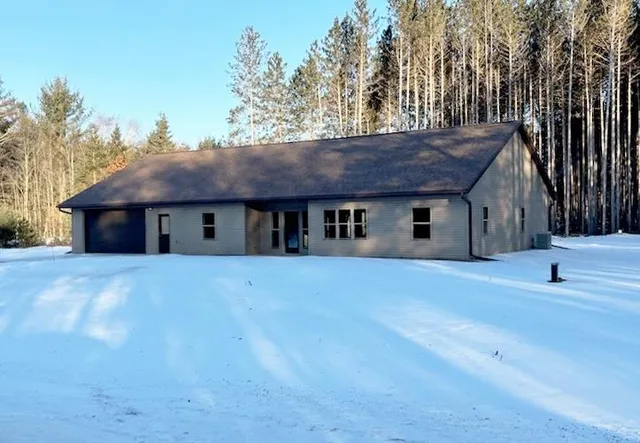$374,900 | W10660 Molly 4 Road, Athelstane, WI 54104