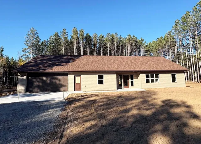 $374,900 | W10660 Molly 4 Road, Athelstane, WI 54104