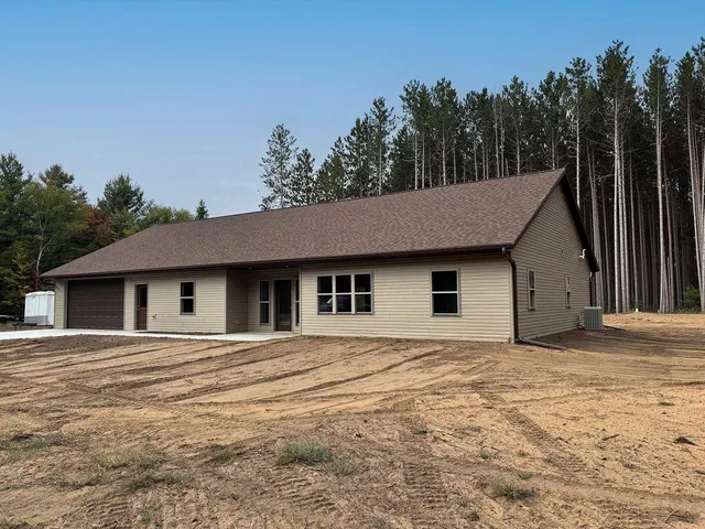 $374,900 | W10660 Molly 4 Road, Athelstane, WI 54104